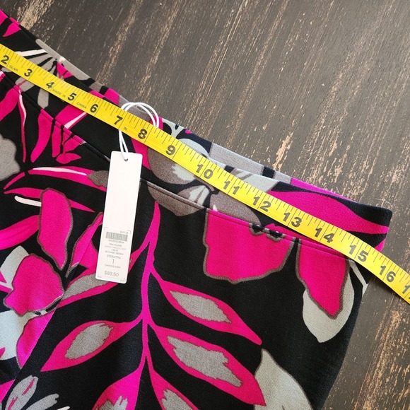 Chico's Travelers Pants Women's 1 M 8 Cropped Hibiscus Berry Knit Wide Leg NWT - Picture 6 of 12